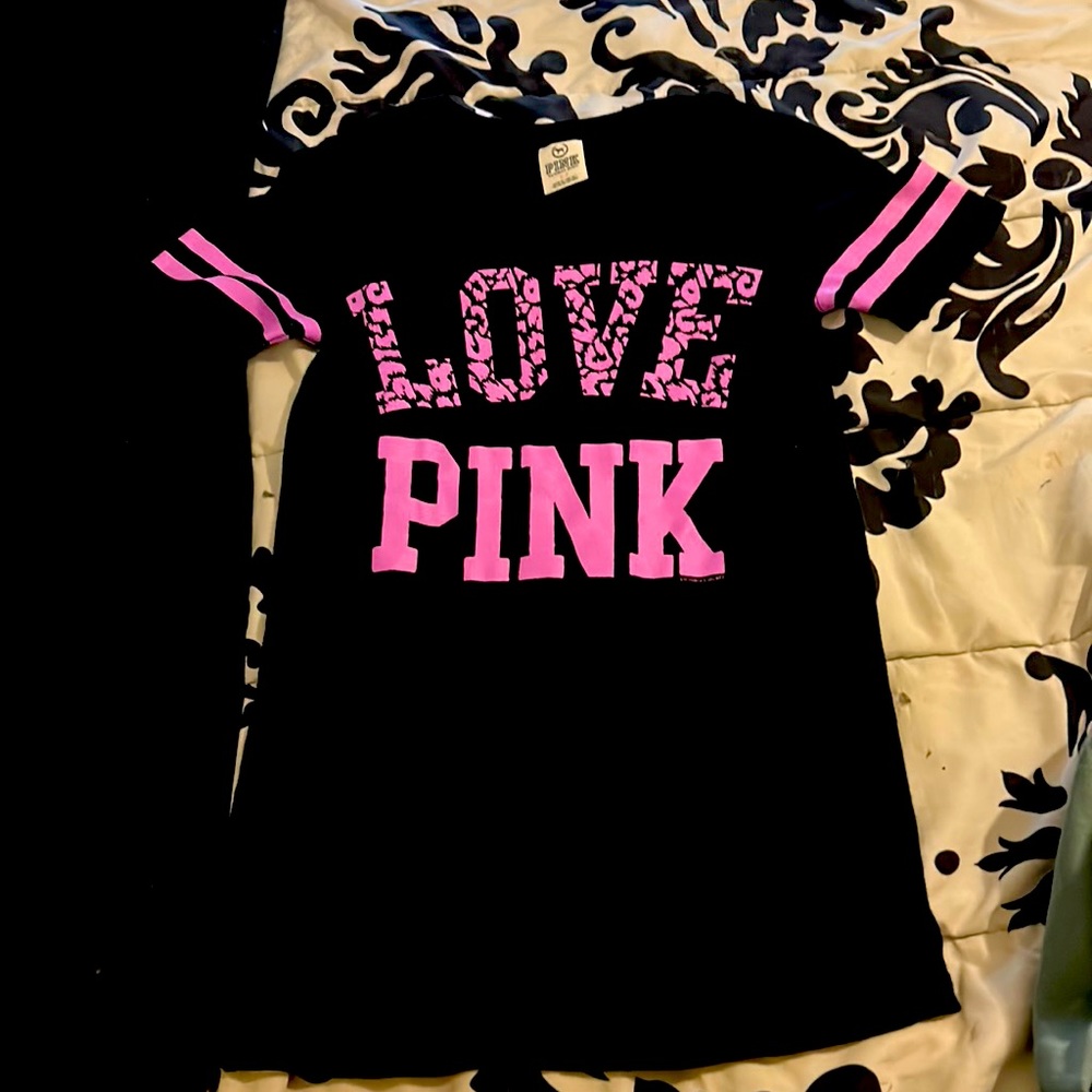 Victoria secret Pink tee